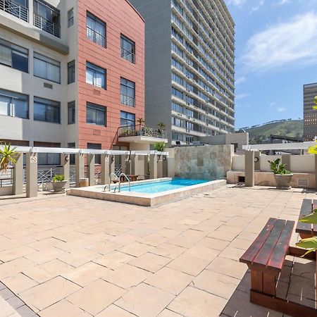 Appartement The Square 135- Studio With Free Parking, Pool & Gym Access à Le Cap Extérieur photo
