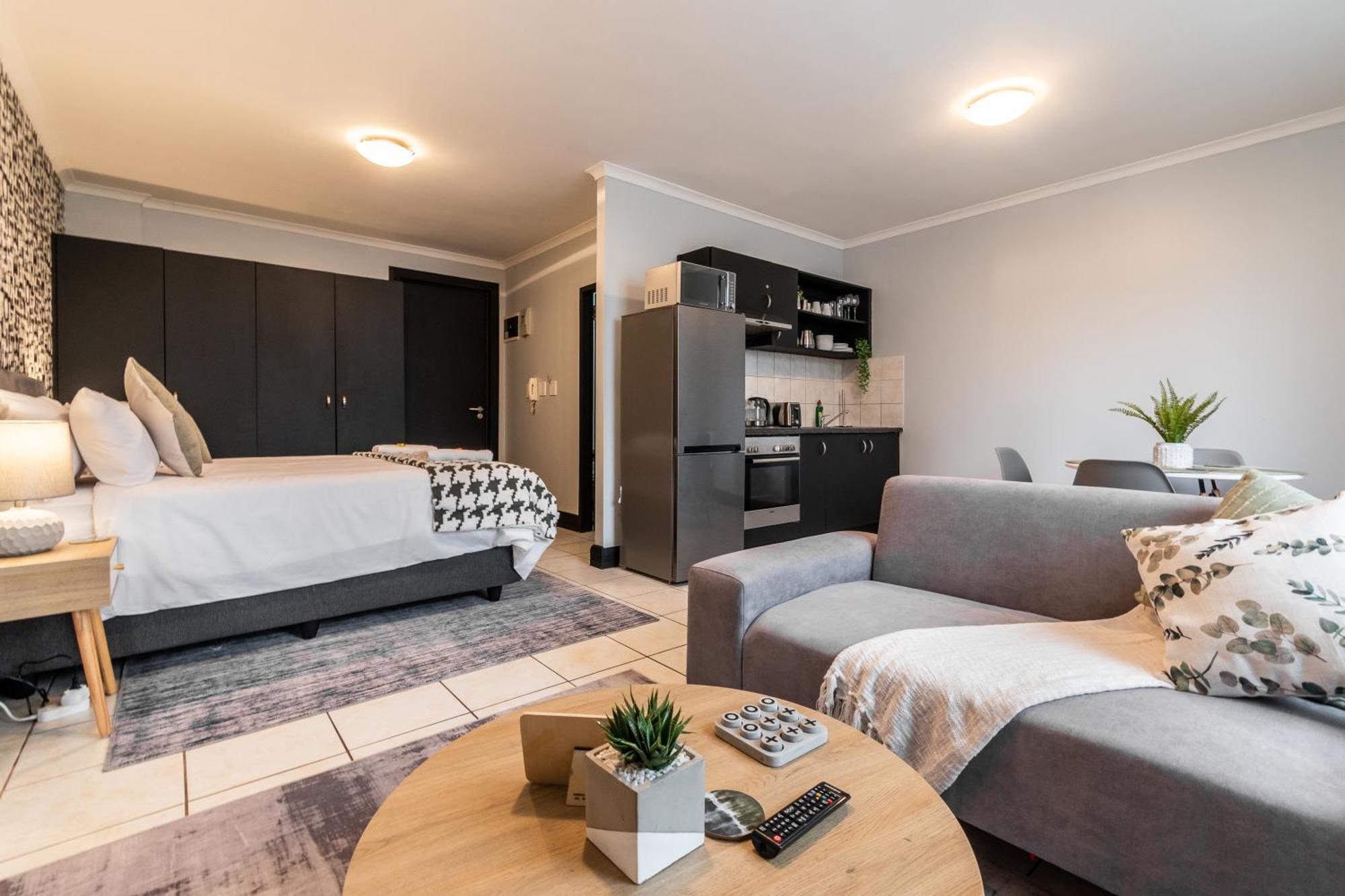 Appartement The Square 135- Studio With Free Parking, Pool & Gym Access à Le Cap Extérieur photo