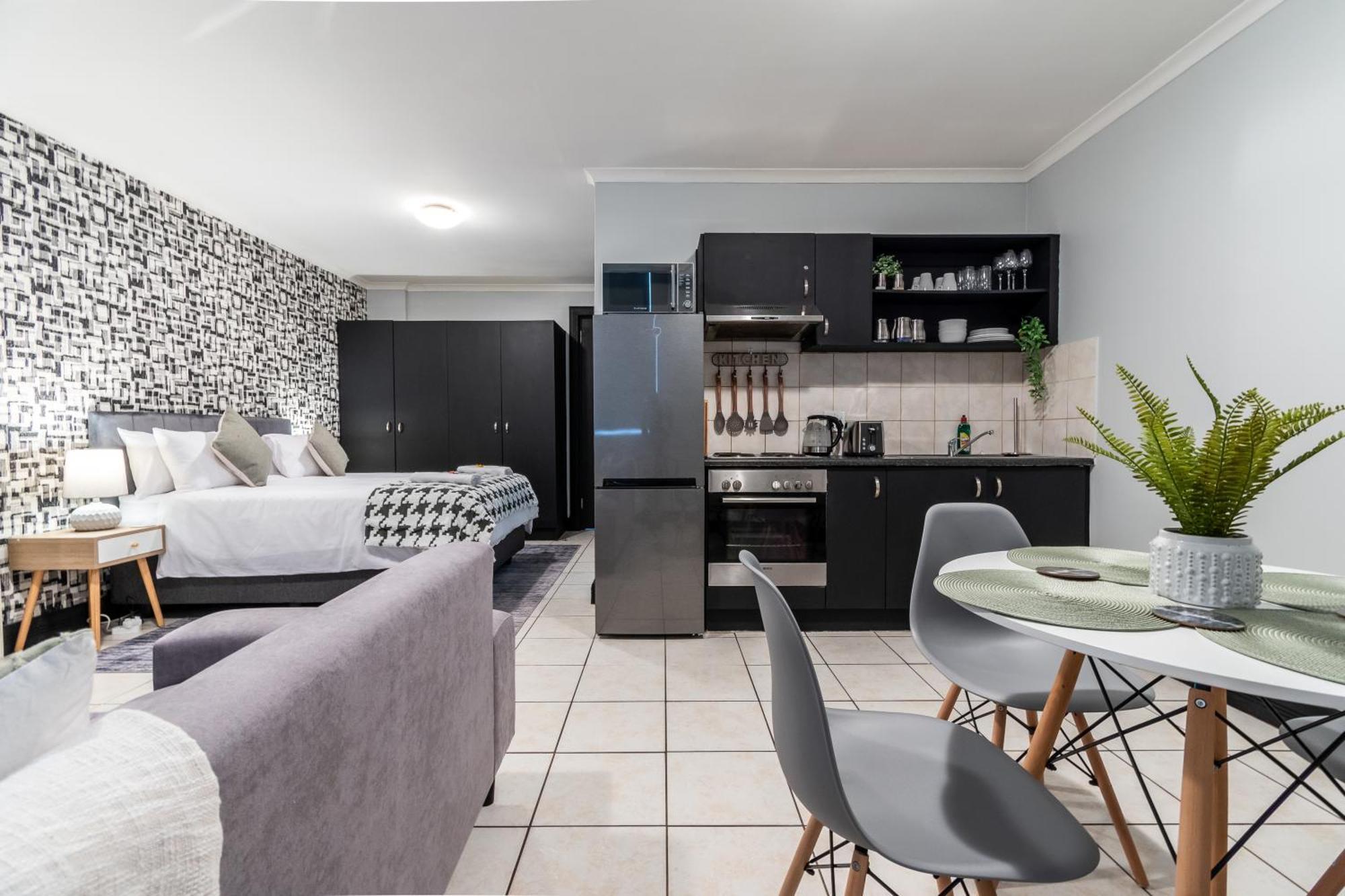 Appartement The Square 135- Studio With Free Parking, Pool & Gym Access à Le Cap Extérieur photo